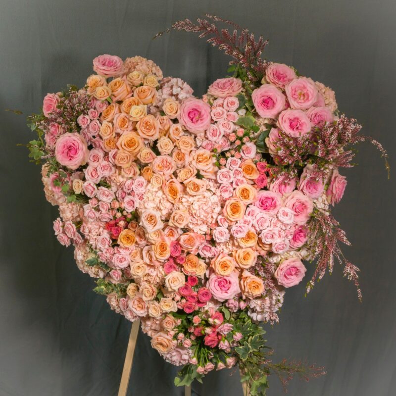 Pastel Heart Wreath - beverlyhillsflorist