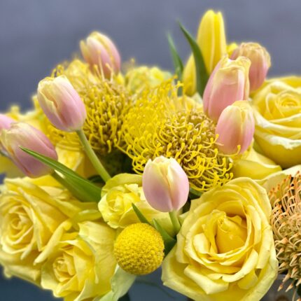 Queen Bee - beverlyhillsflorist