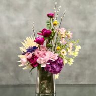 Beverly Hills Florist now has Blushing Petals for same day delivery. Pink Peonies, Pink Orchids, Pink Hydrangeas, Pink Tulips and other blooms