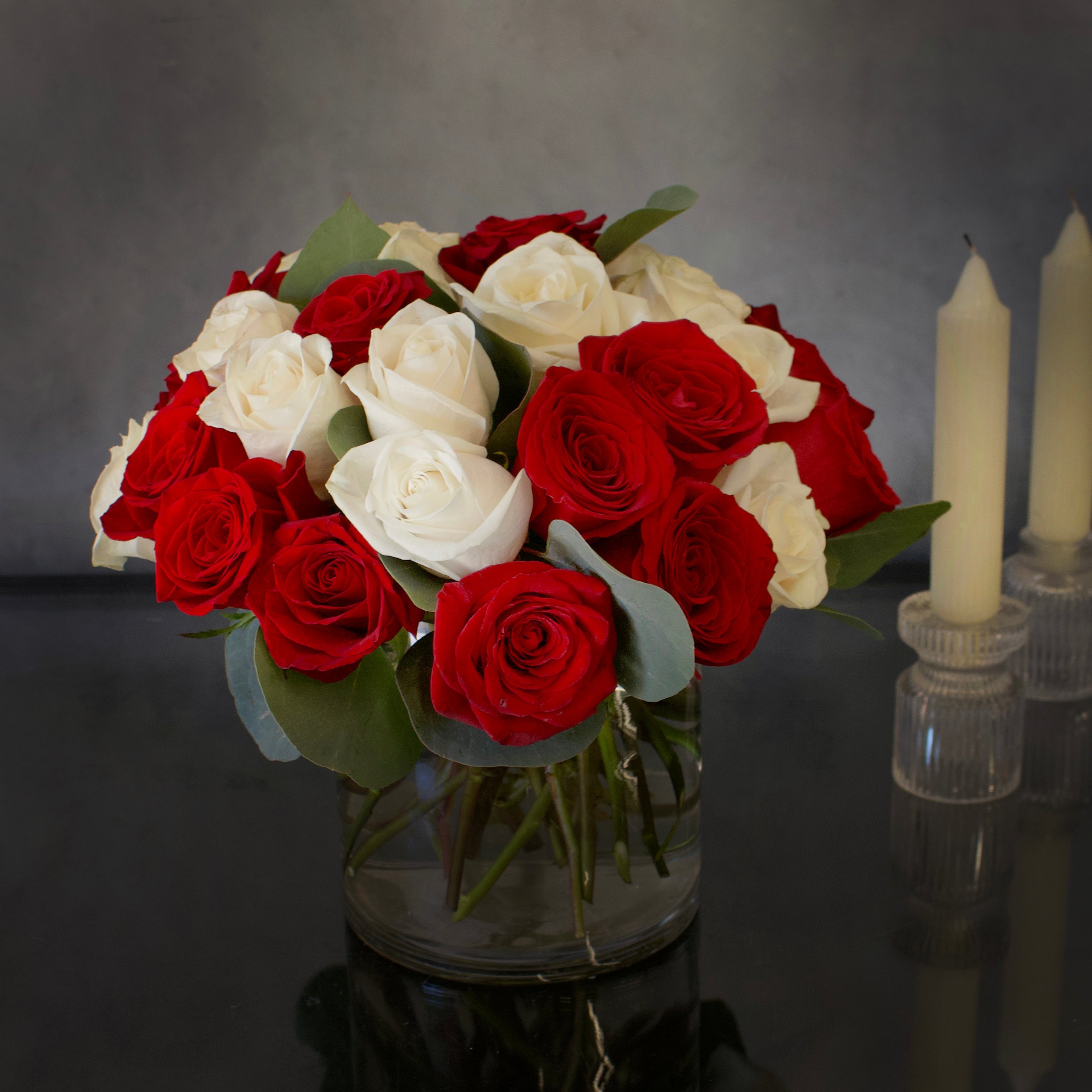 IMG_6028_13cb9fe9-c58b-46c3-a725-938d659bd432 Valentines - Red & White Checker Roses - beverlyhillsflorist