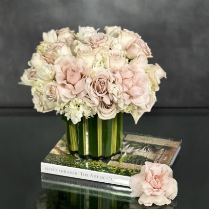 Timeless Beauty - Cream And White Classic - beverlyhillsflorist