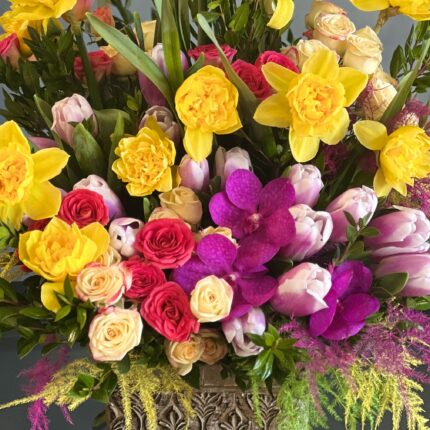 Daff -a- Delicious - beverlyhillsflorist