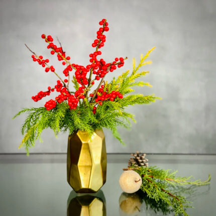 Simply Ilex - beverlyhillsflorist
