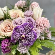 Hand Tie Posy - beverlyhillsflorist