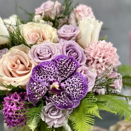 Hand Tie Posy - beverlyhillsflorist