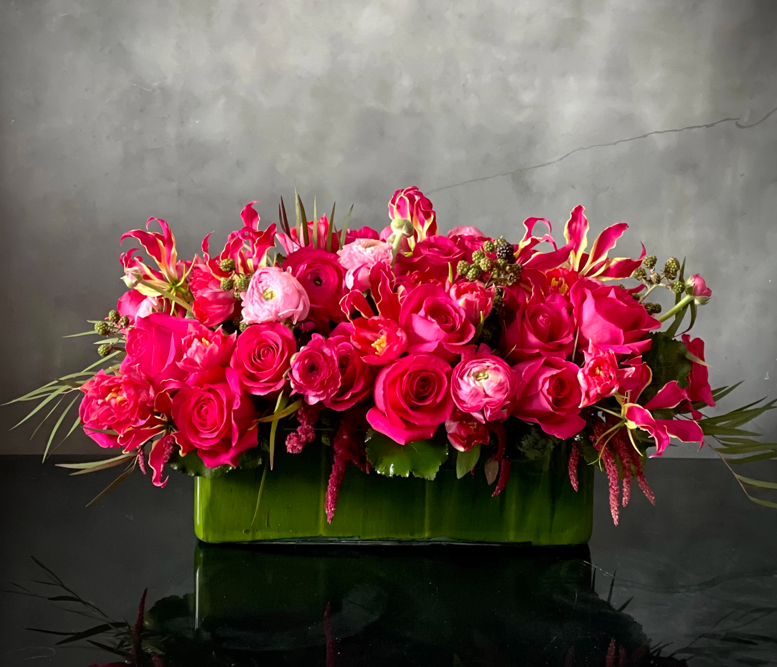 red_roses_festive Pink Passion Tango - beverlyhillsflorist