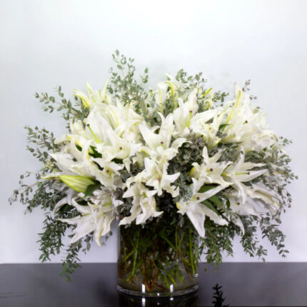 Lavish Lillies - beverlyhillsflorist