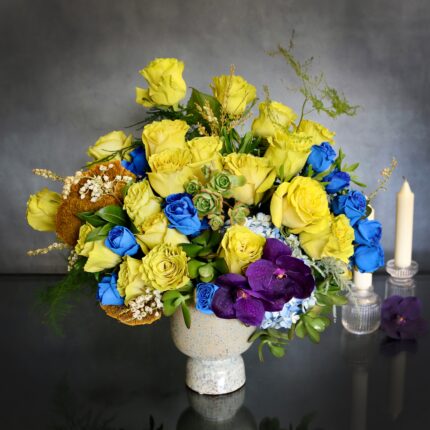 Scent Of Yellows and Blues - beverlyhillsflorist