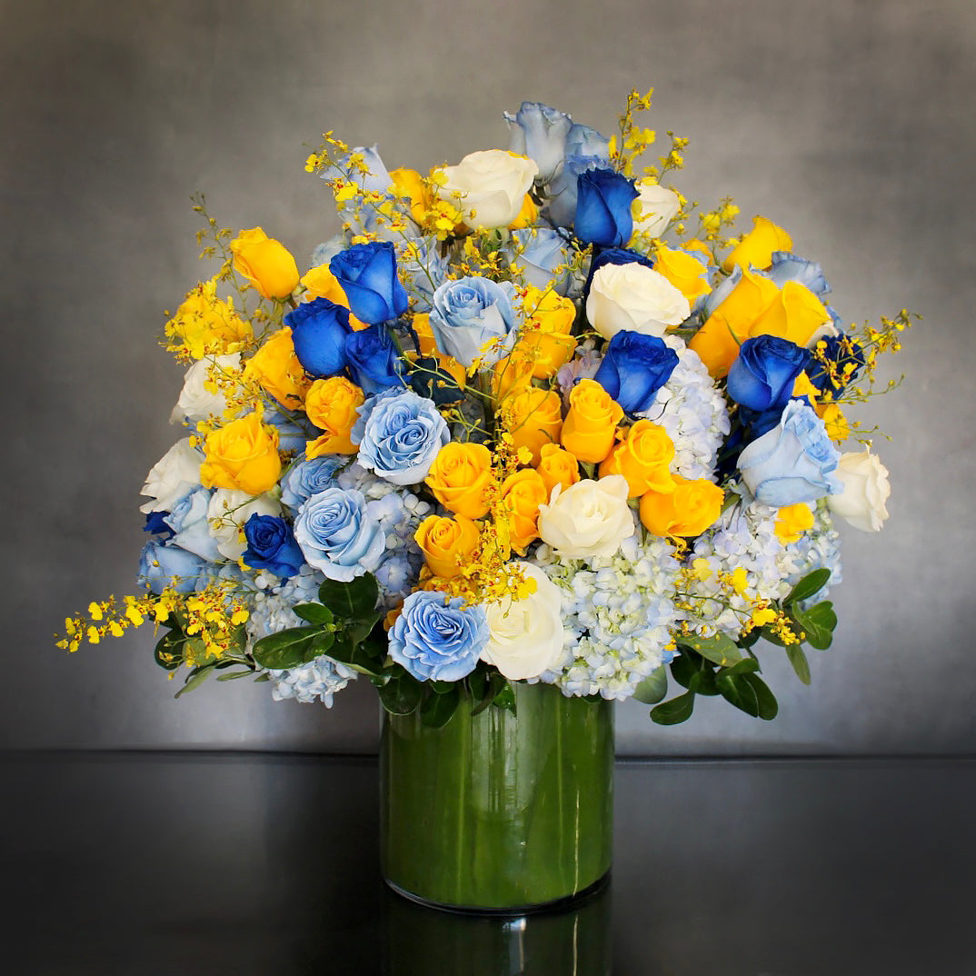 yellow_roses_Blue Summer Nights - beverlyhillsflorist