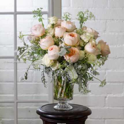 Creamy Rose Whispers - beverlyhillsflorist